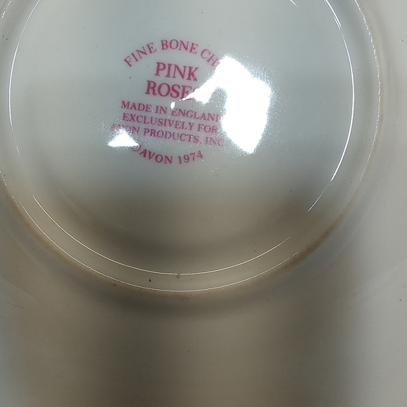 1974 AVON PINK ROSES and GOLD ACCENTS TEA CUP and SAUCER SET FINE BONE CHINA - Picture 3 of 5
